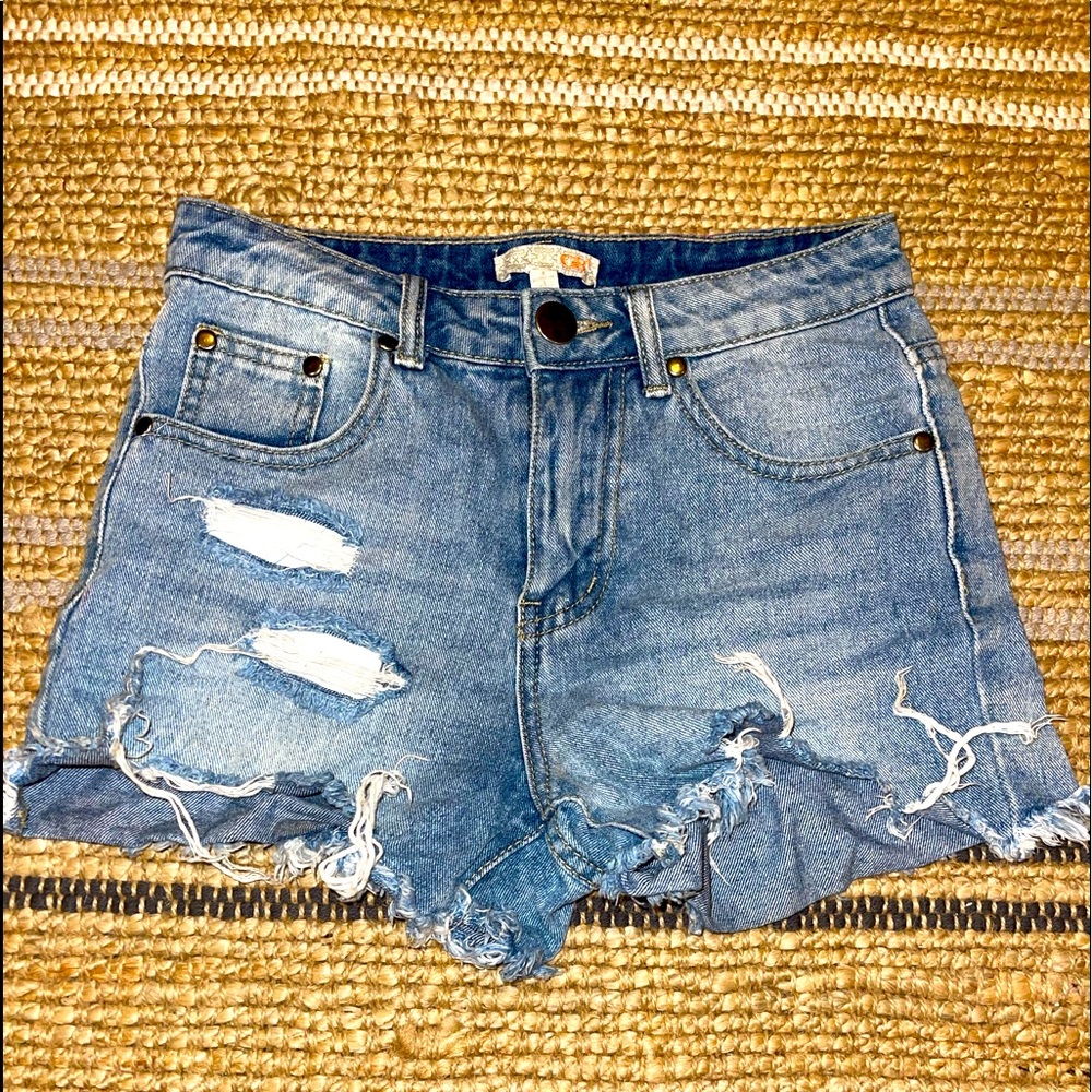 Gianni Bini high waisted shorts